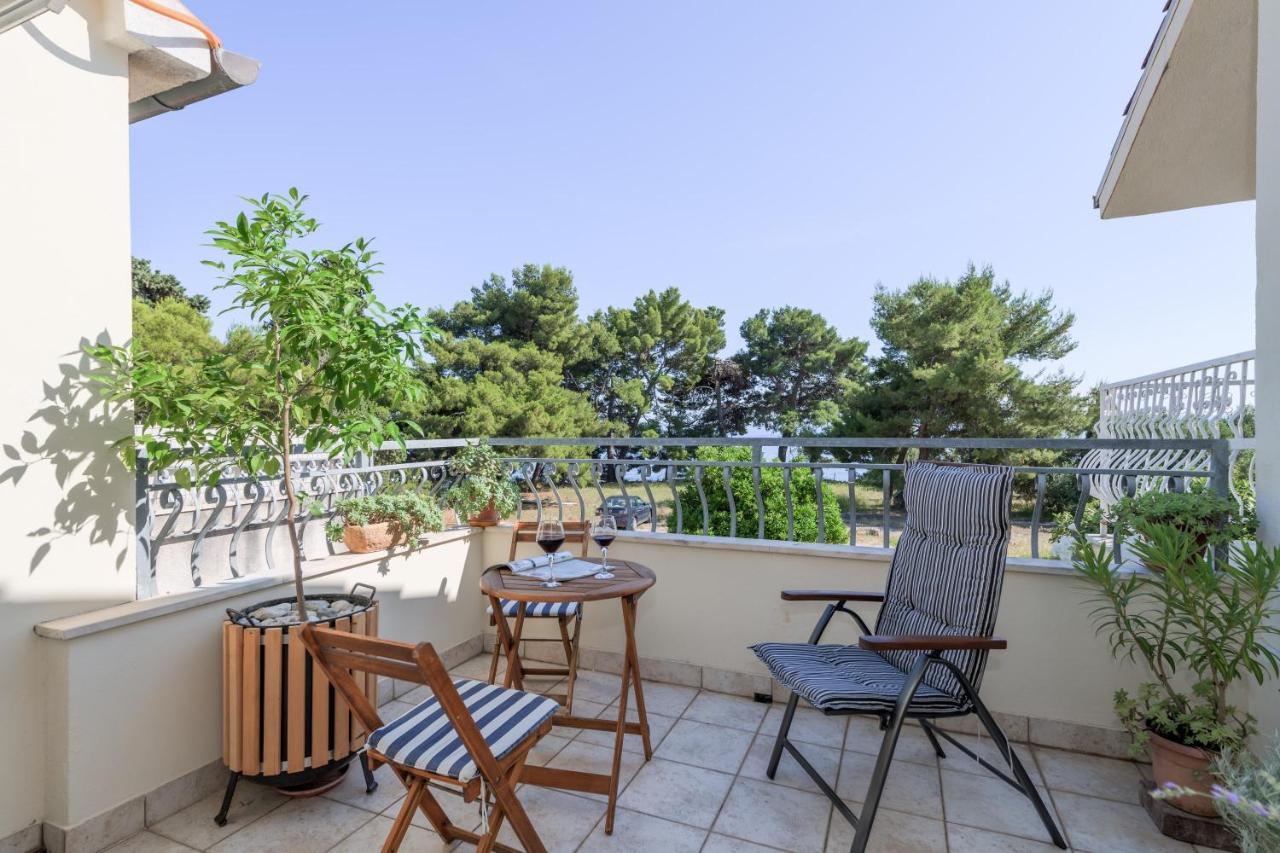 Beachfront Apartment Milan, With Balcony Split Exteriör bild