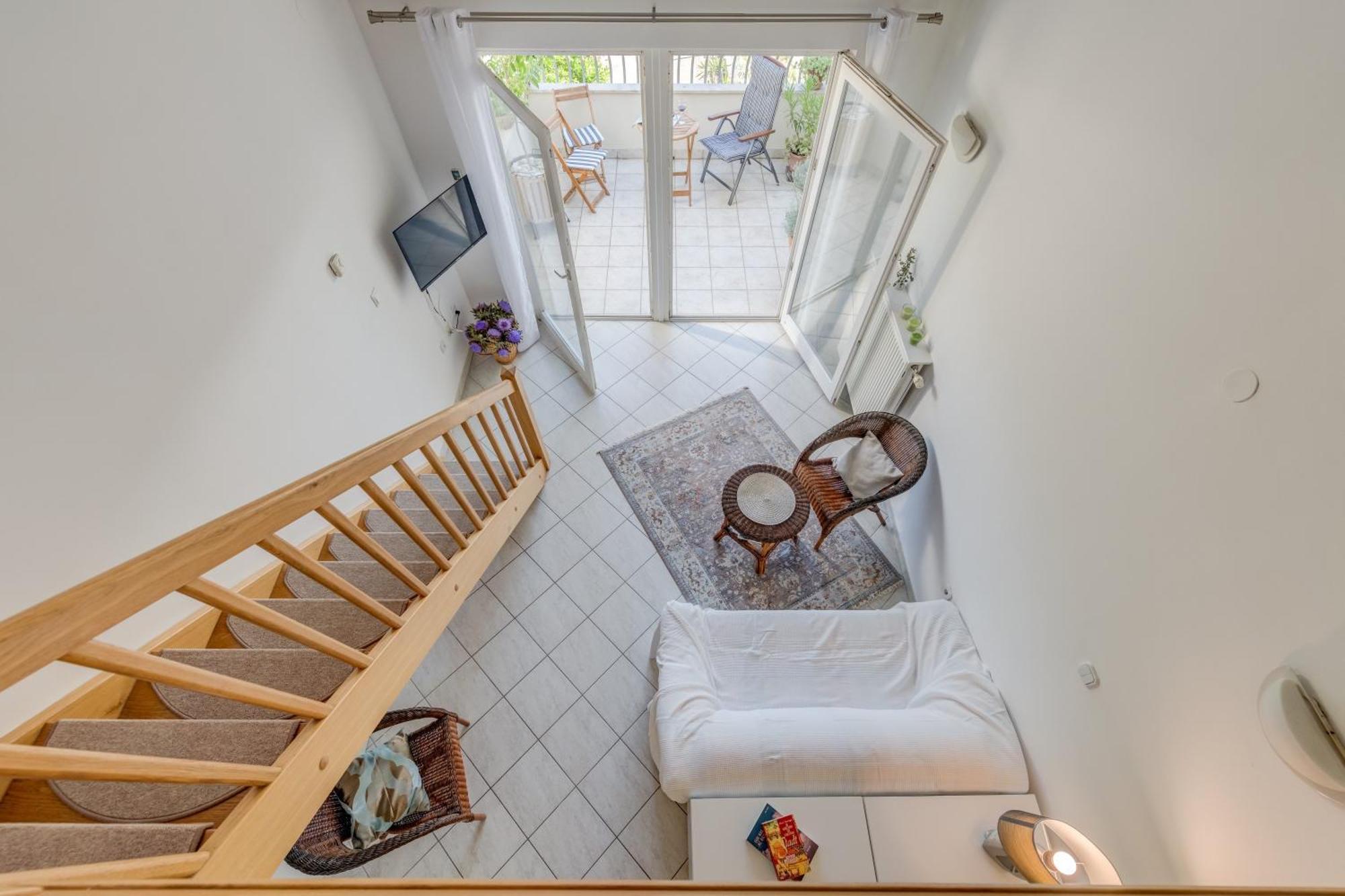 Beachfront Apartment Milan, With Balcony Split Exteriör bild